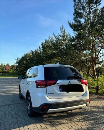 Mitsubishi Outlander cena 69900 przebieg: 92000, rok produkcji 2017 z Lewin Brzeski małe 11